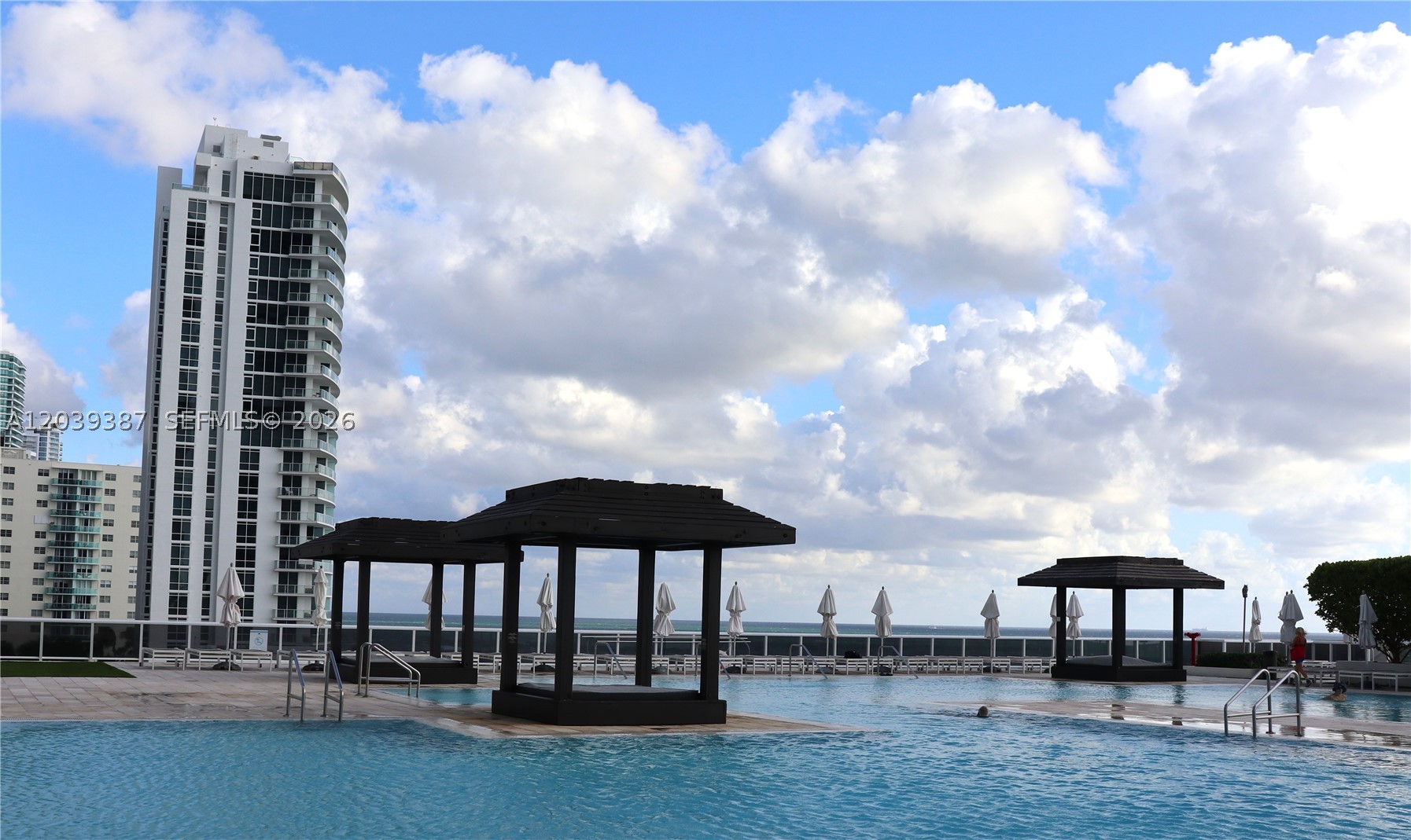 image Beach Club 223