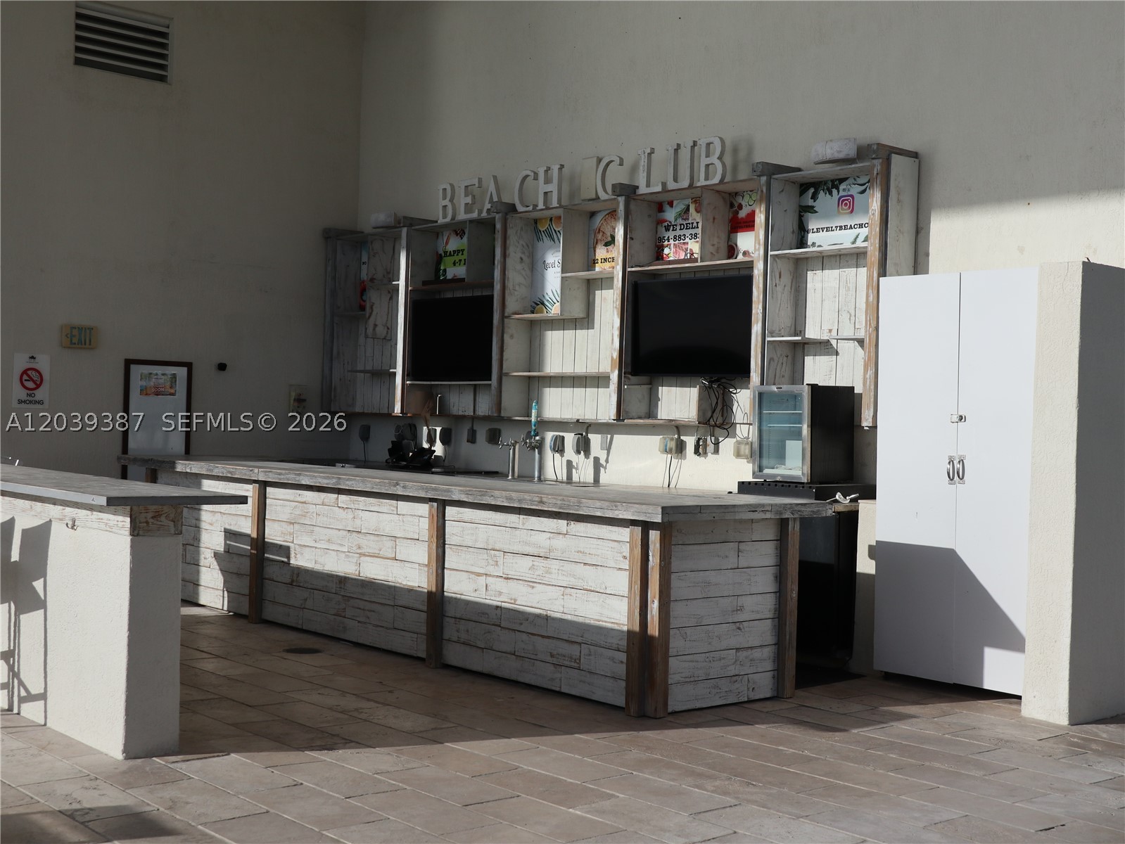 image Beach Club 226