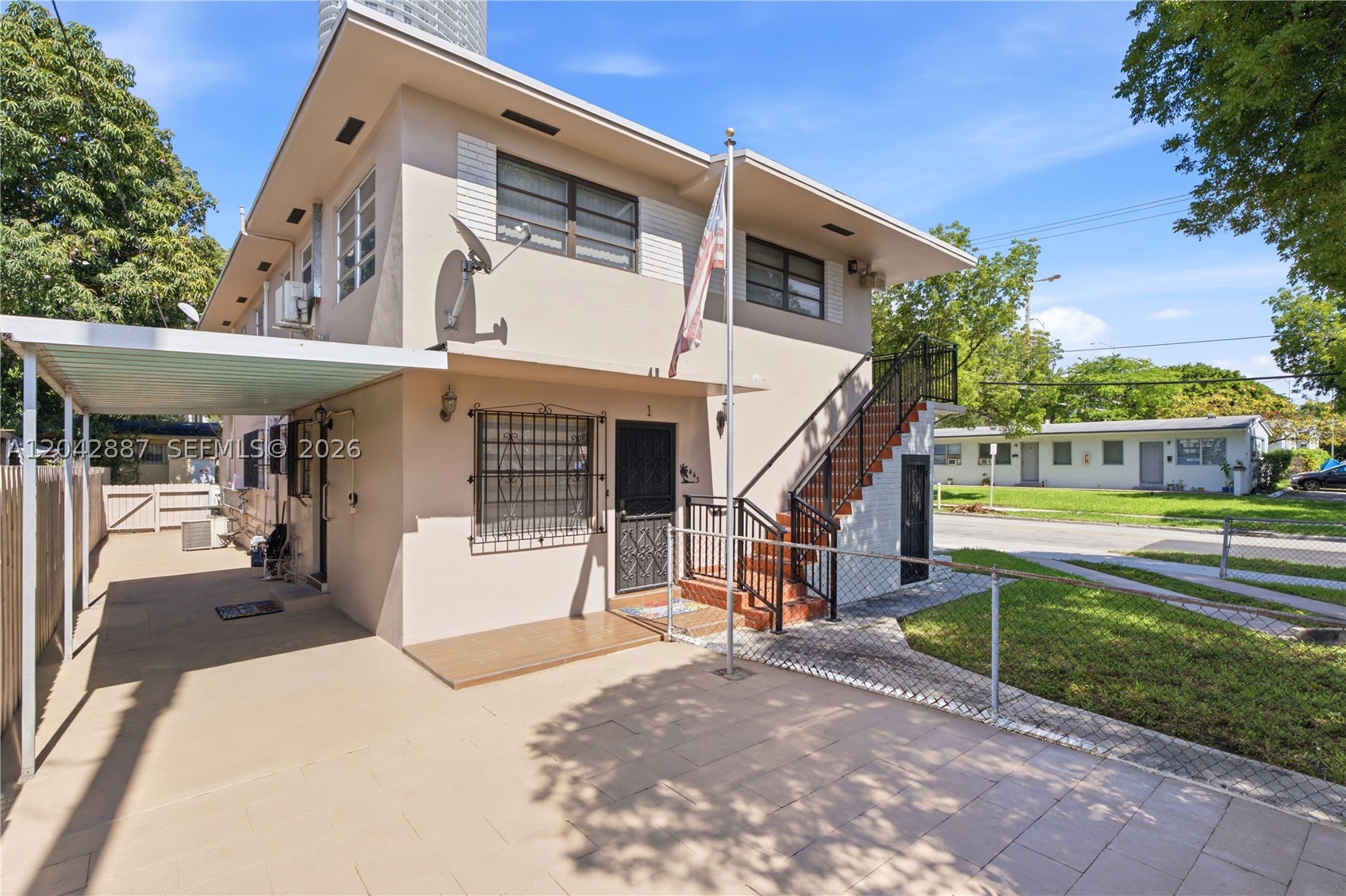 443 SW 4th Ave Miami, FL 33130