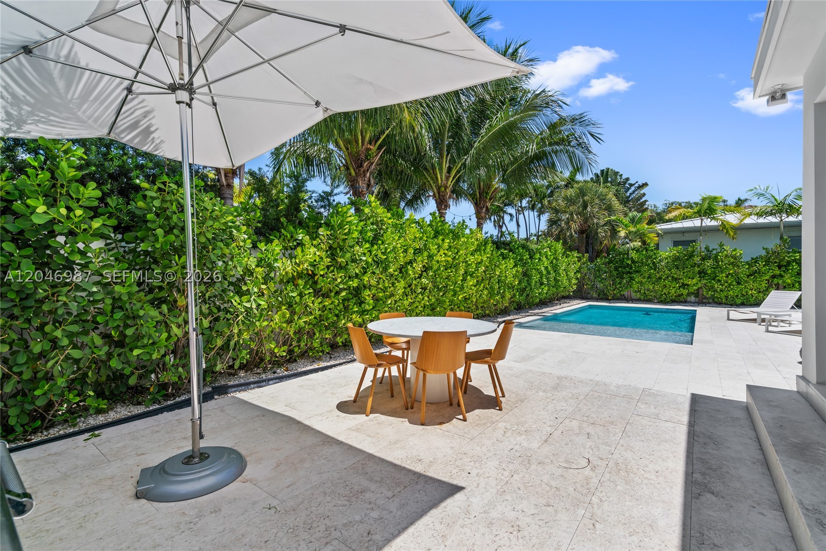 9033 Emerson Ave Surfside, FL 33154