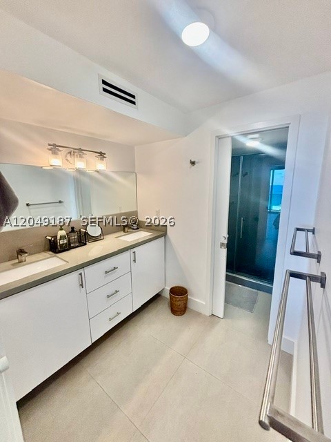 image Arlen House East10