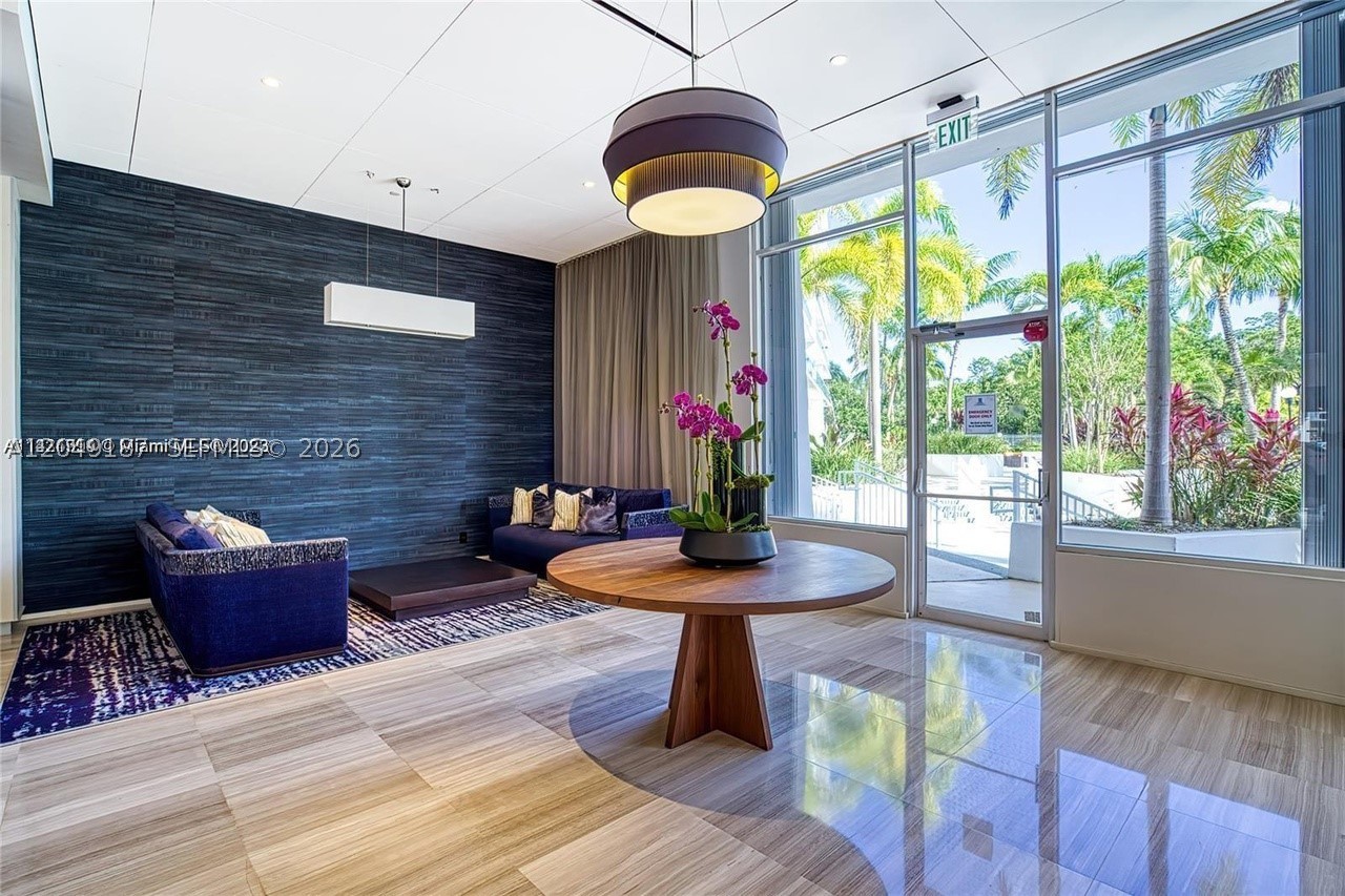 image Arlen House East20