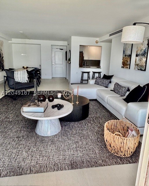 image Arlen House East6