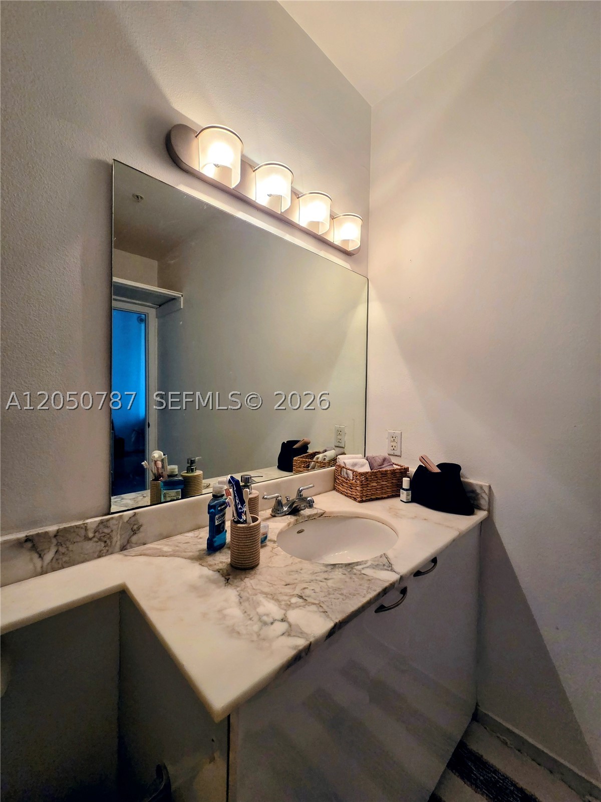 image Loft Downtown I12