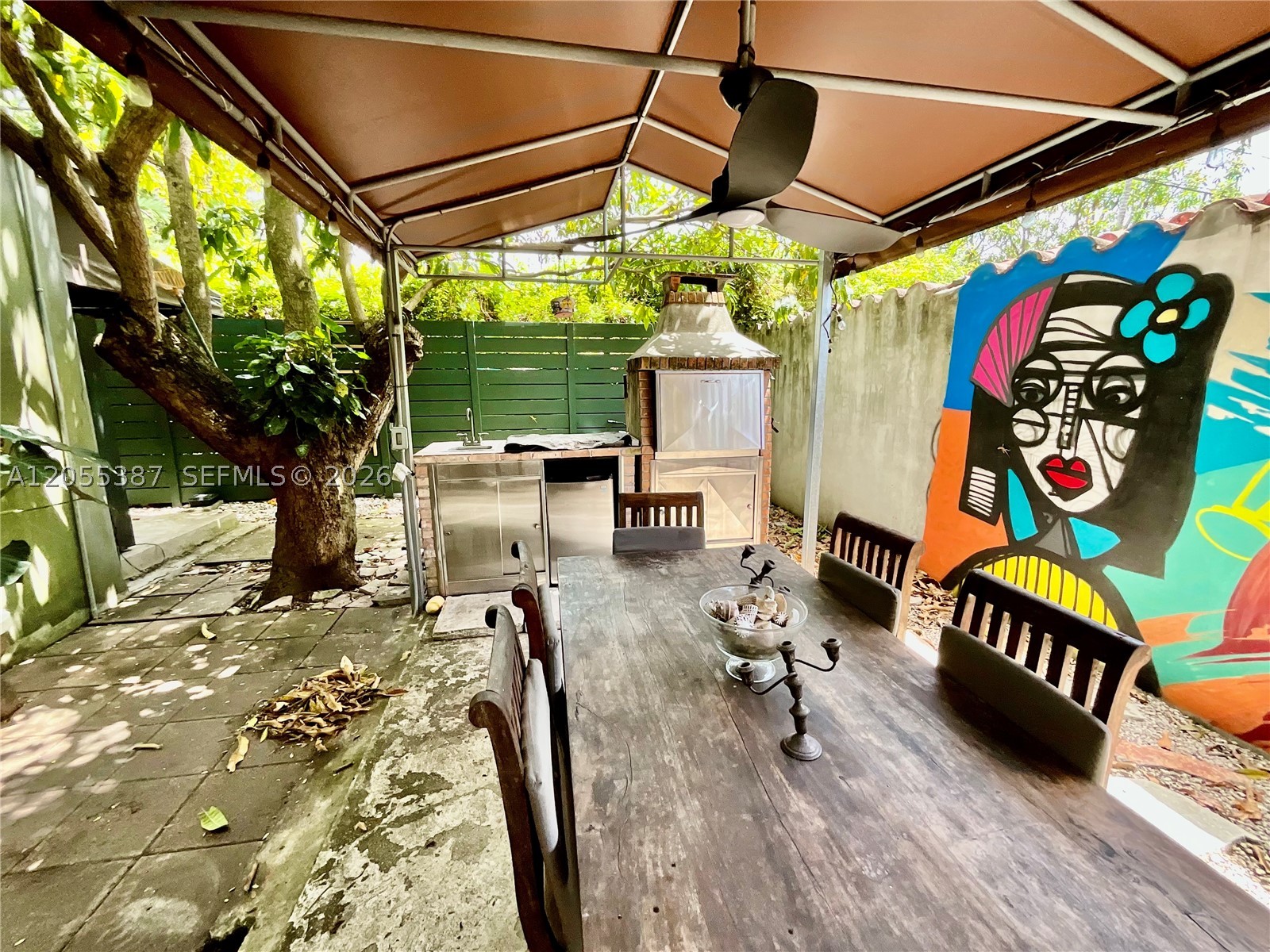 2000 SW 25th St Miami, FL 33133