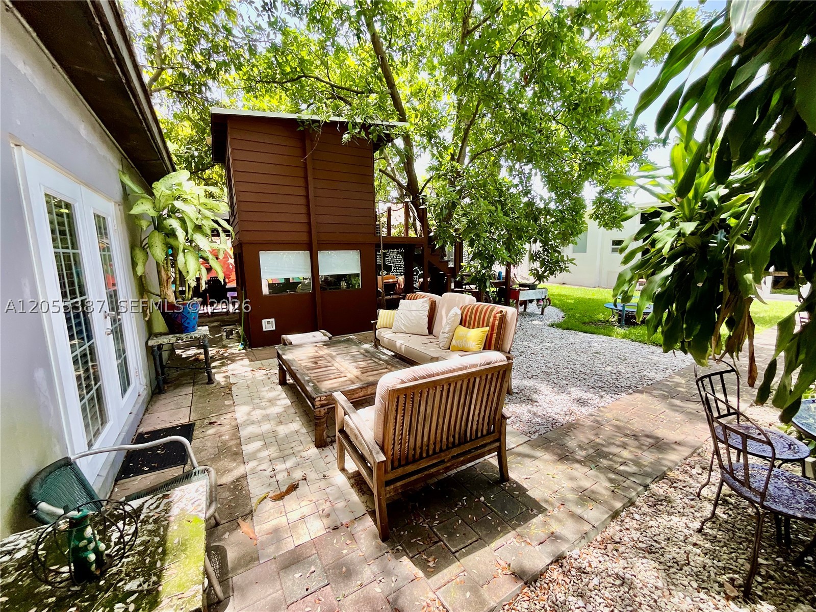2000 SW 25th St Miami, FL 33133