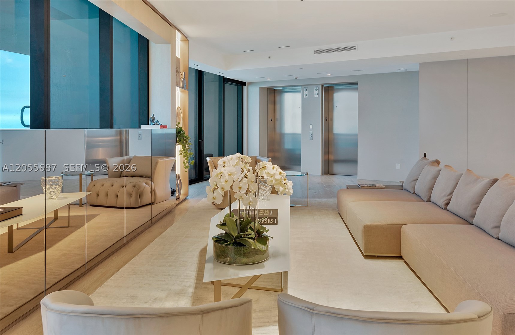 image Porsche Design Tower16