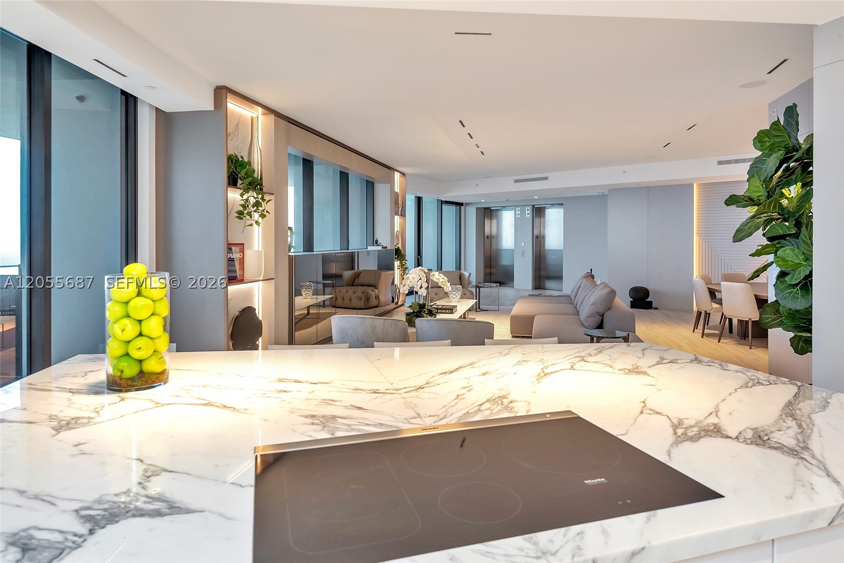 image Porsche Design Tower19