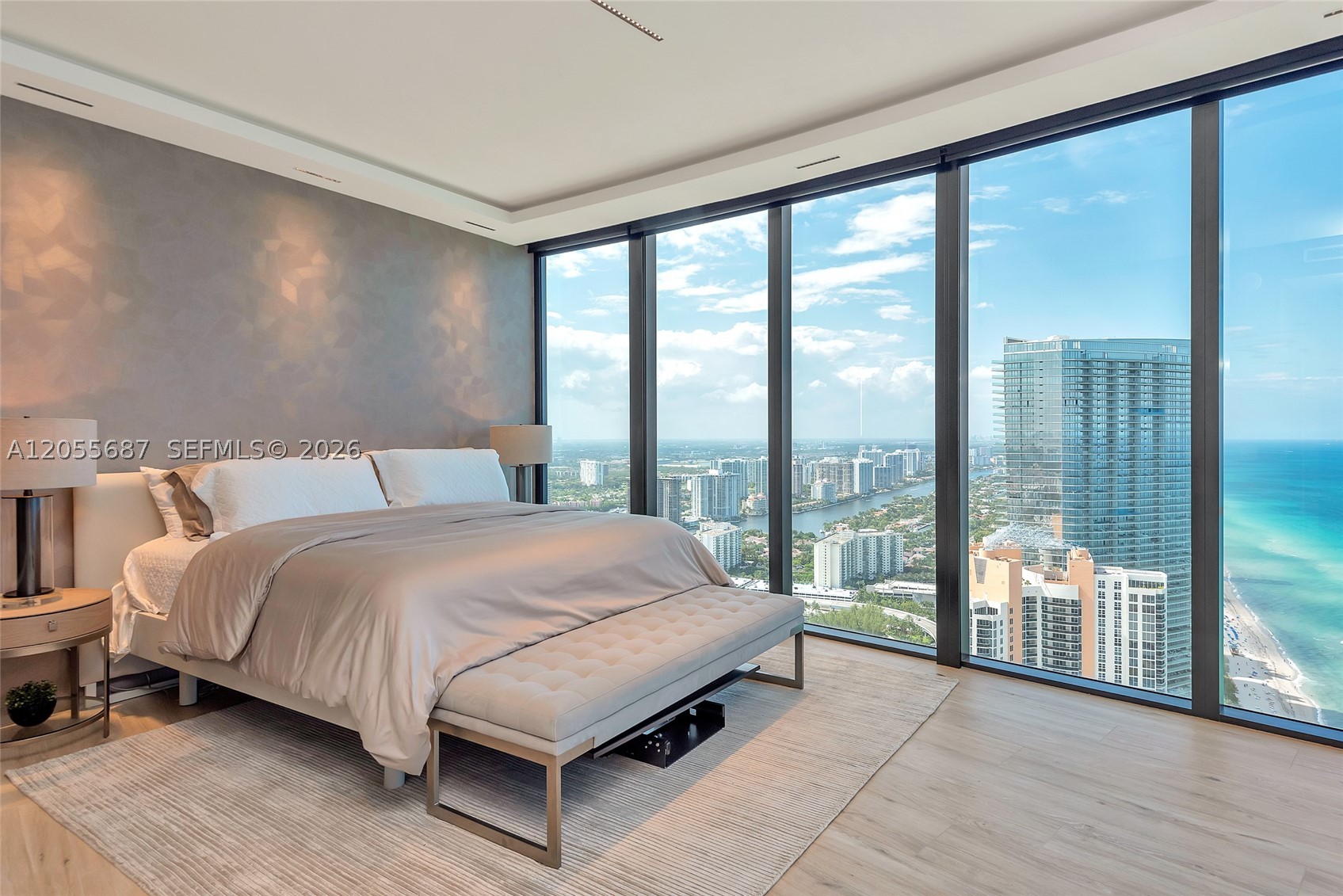 image Porsche Design Tower20
