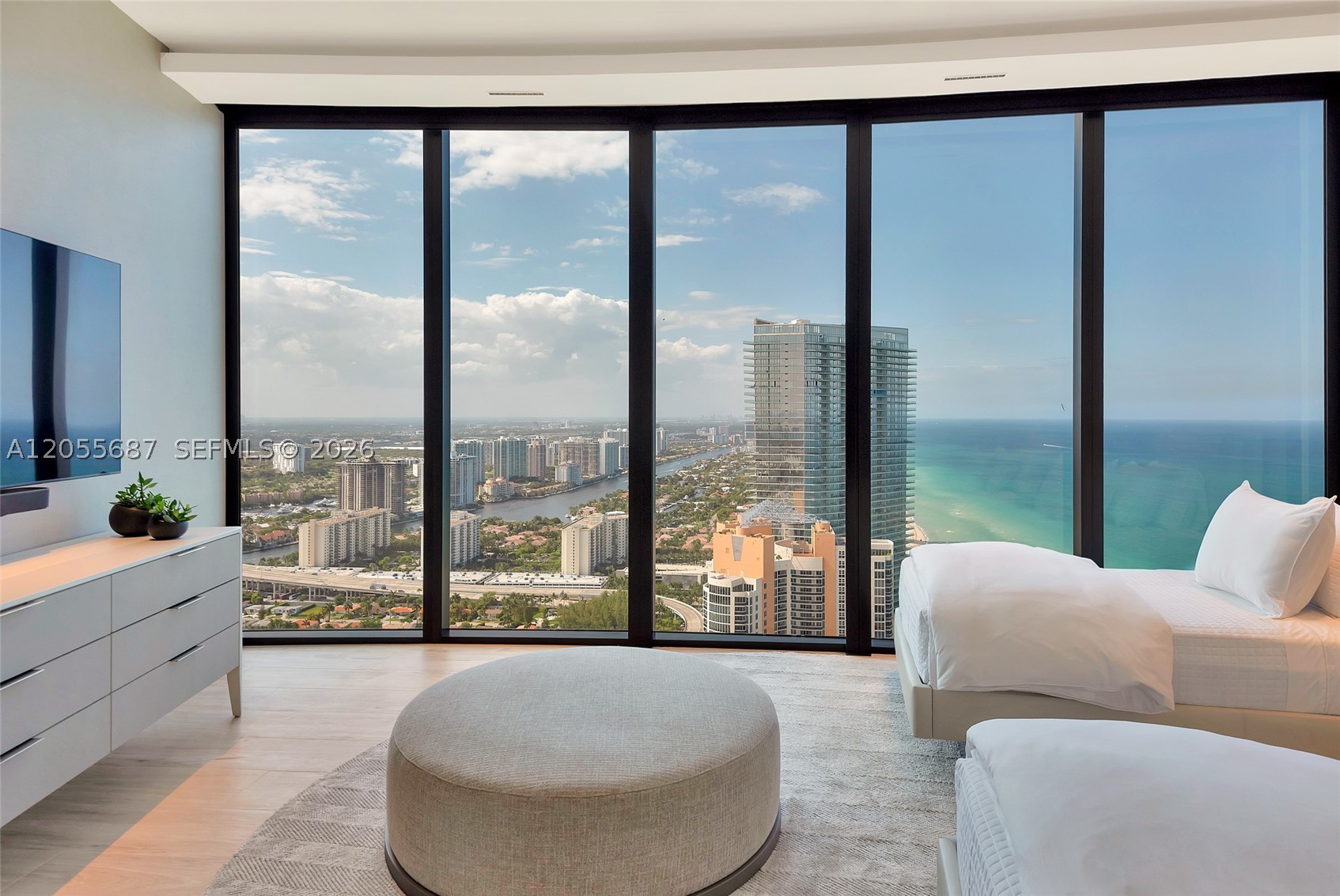 image Porsche Design Tower32