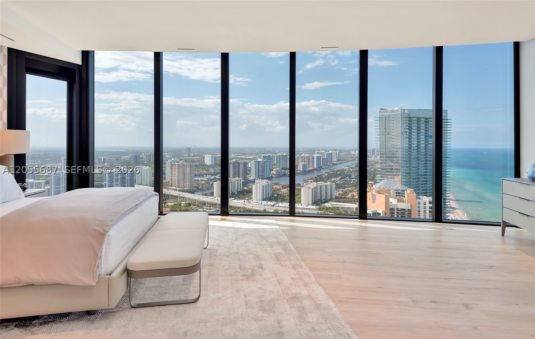 image Porsche Design Tower38