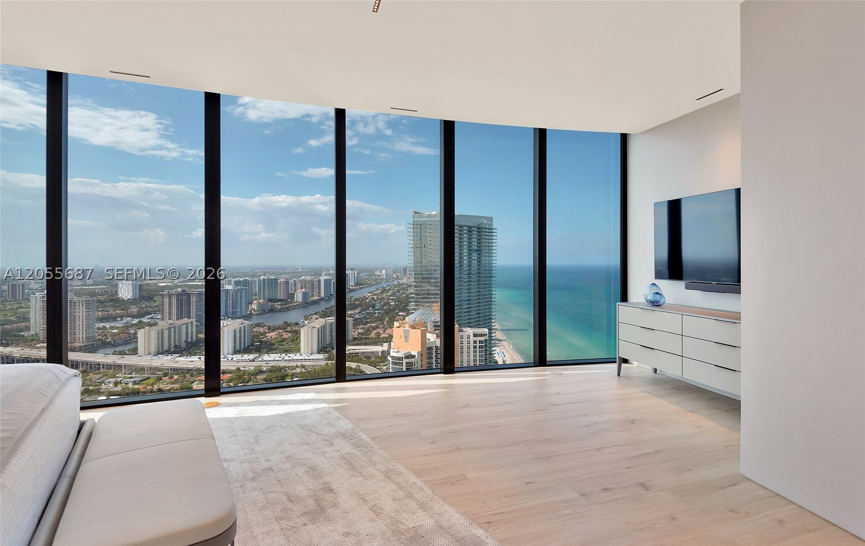 image Porsche Design Tower40