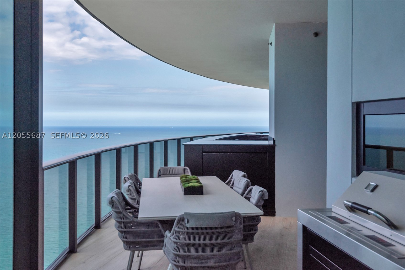 image Porsche Design Tower47