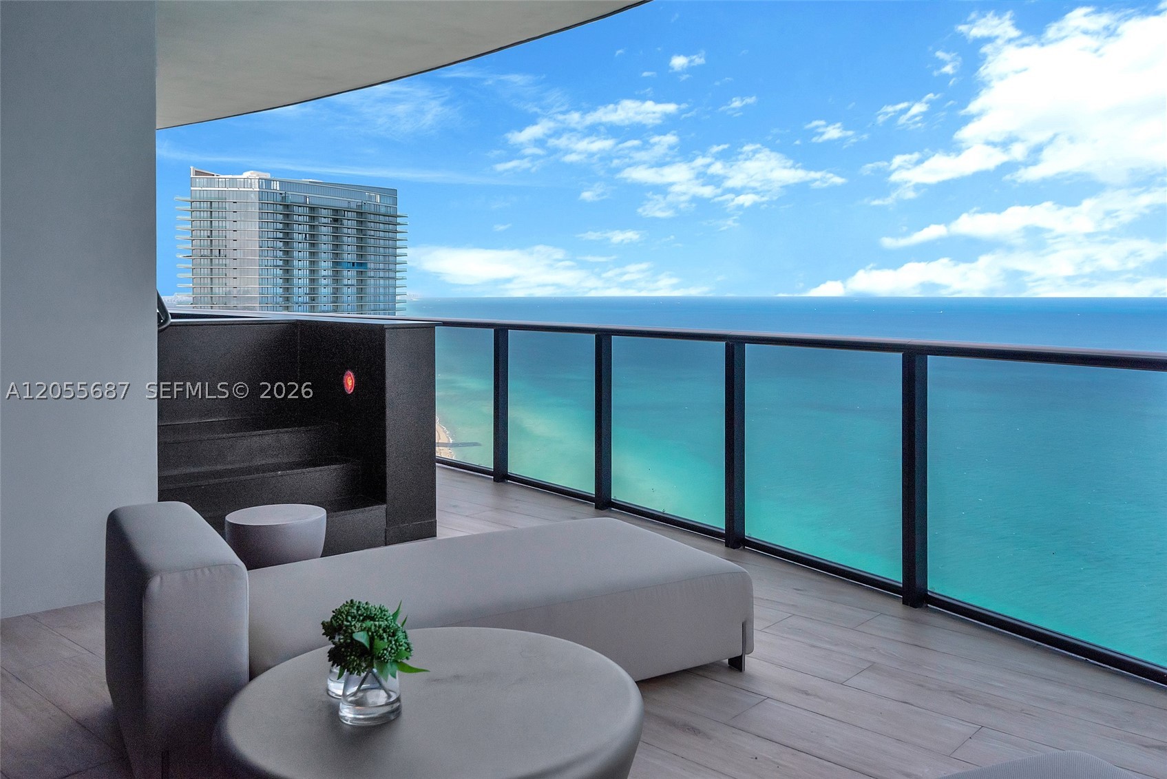 image Porsche Design Tower4