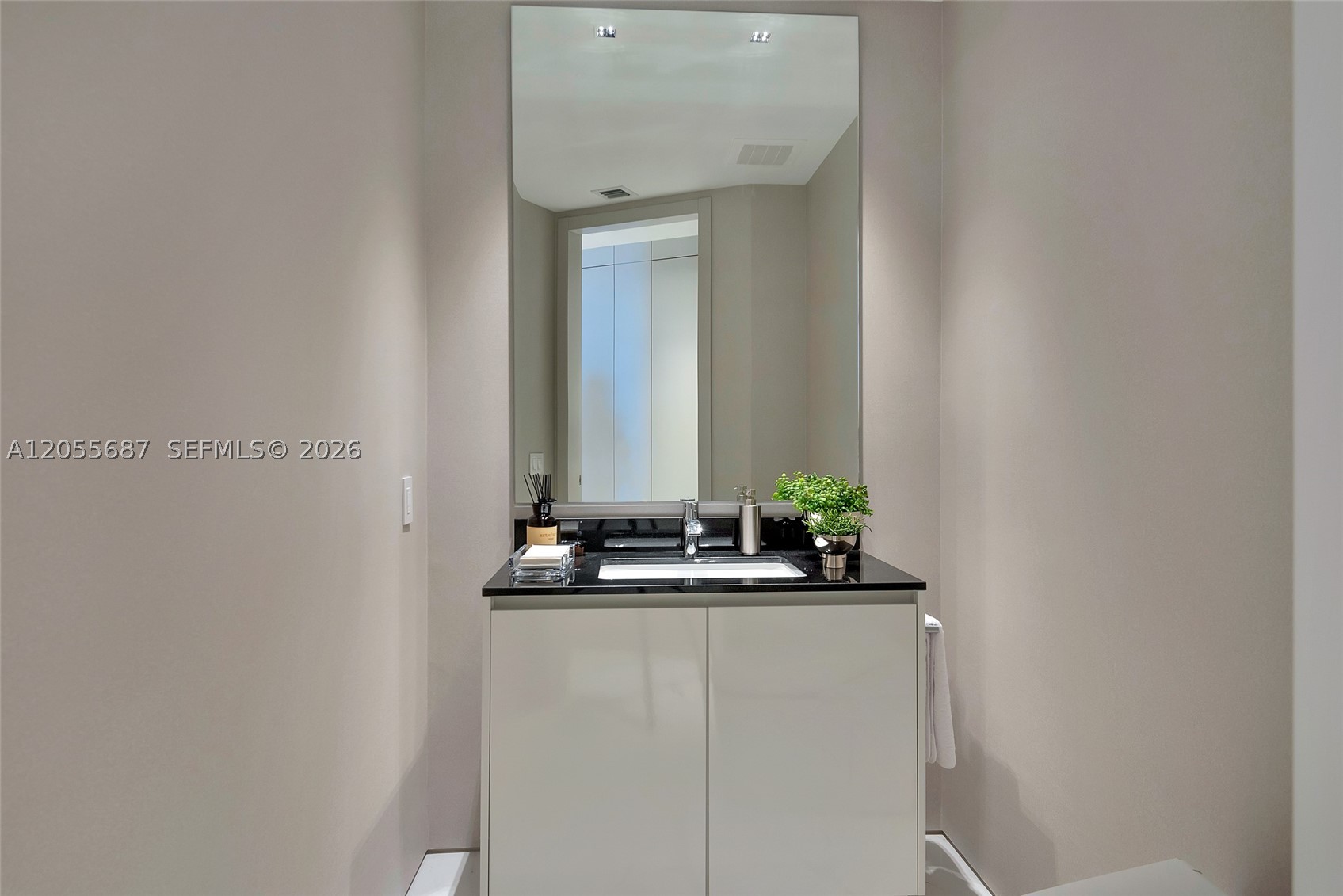 image Porsche Design Tower49