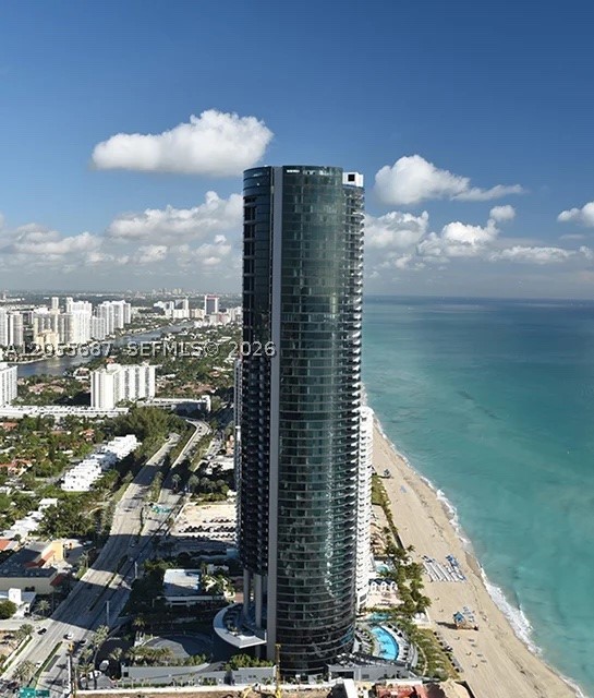 image Porsche Design Tower53
