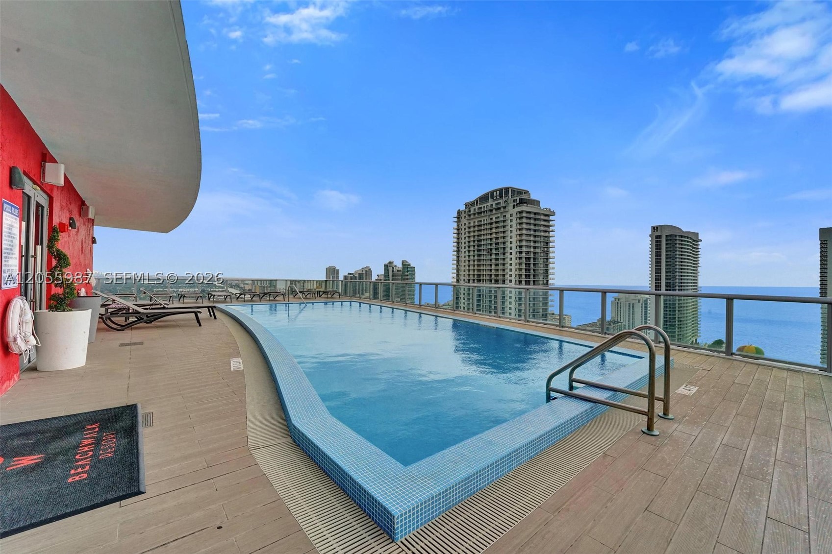 image Beachwalk Condominium104