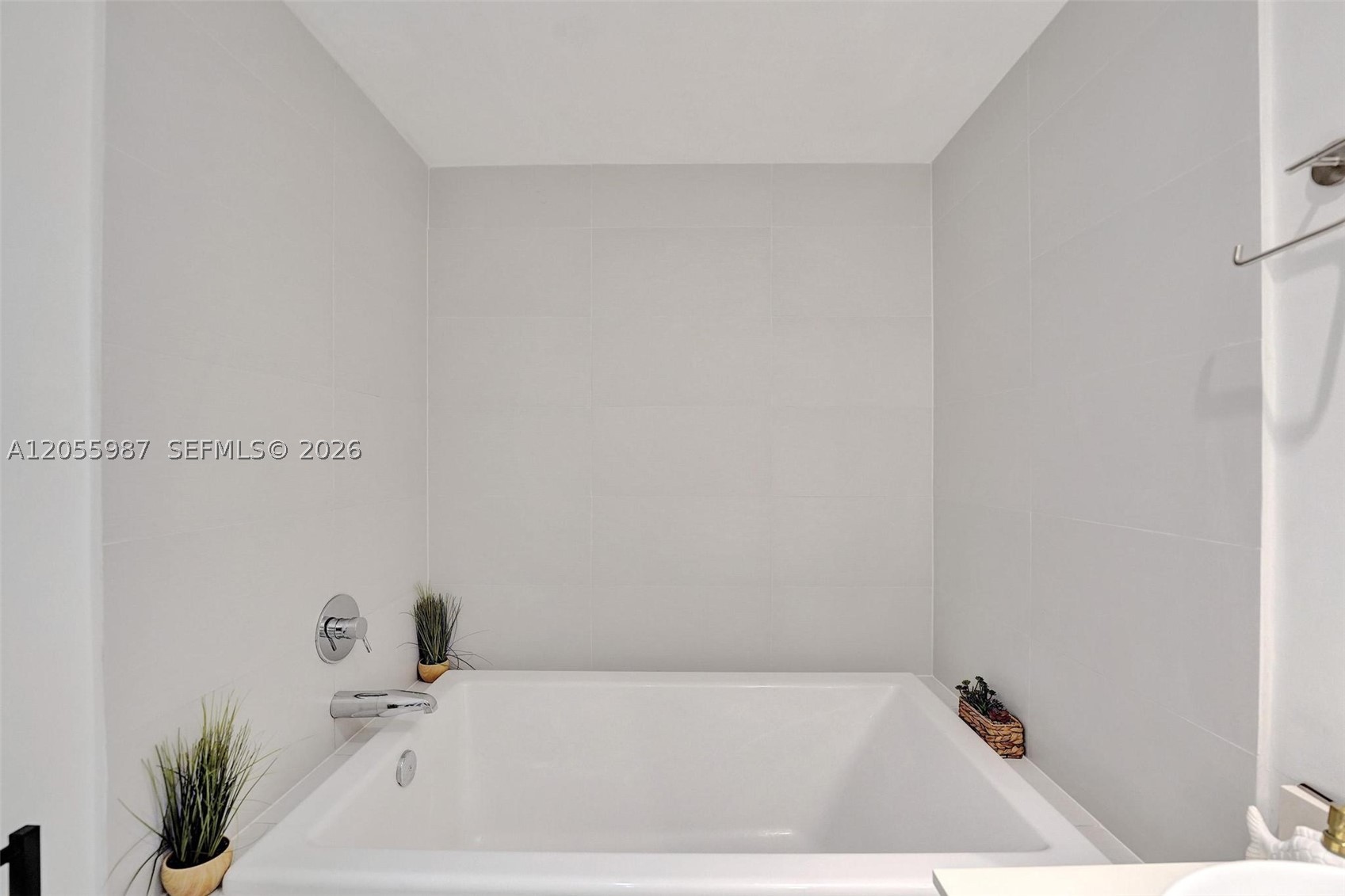 image Beachwalk Condominium56