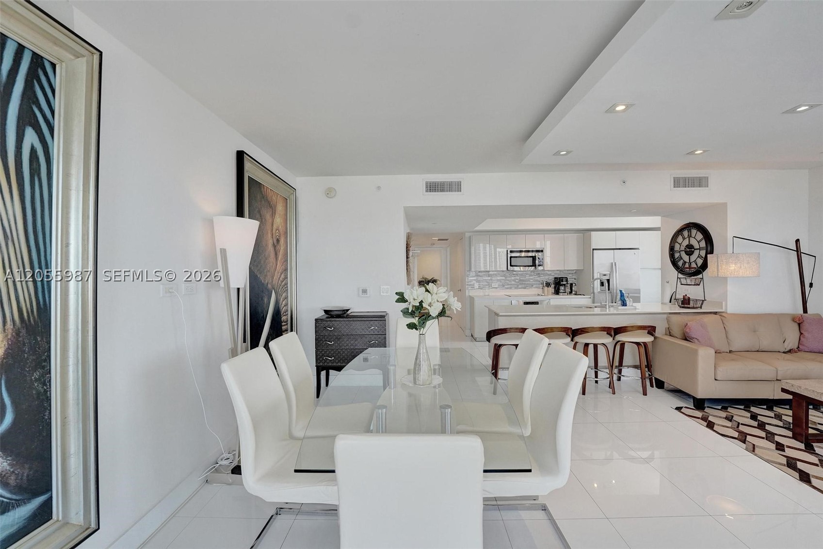 image Beachwalk Condominium8