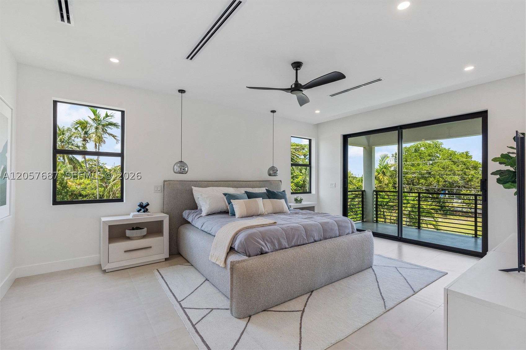 1319 NE 13th Ave Fort Lauderdale, FL 33304