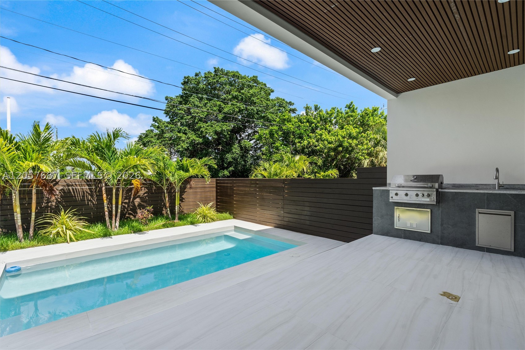 1319 NE 13th Ave Fort Lauderdale, FL 33304