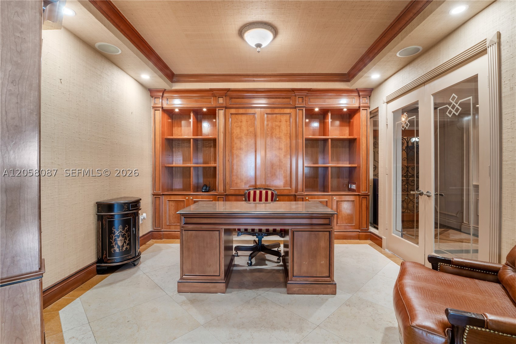 1000 S Pointe Dr #2501 Miami Beach, FL 33139