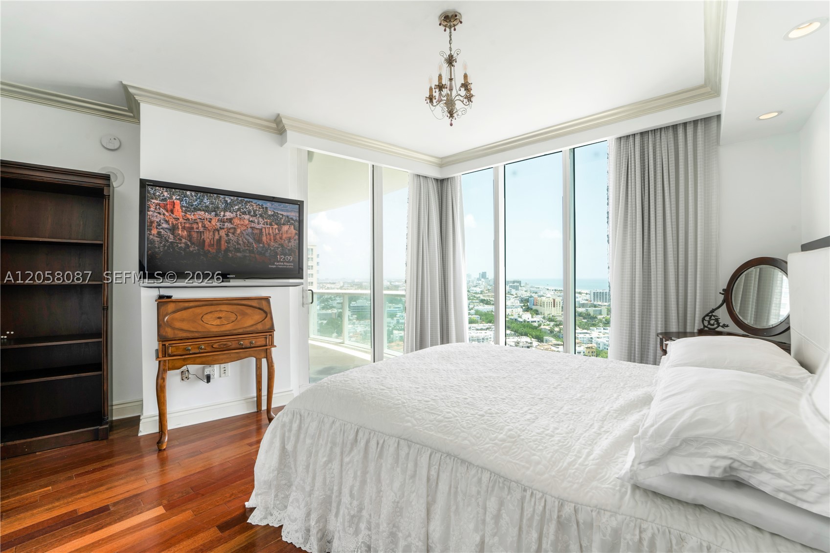 1000 S Pointe Dr #2501 Miami Beach, FL 33139