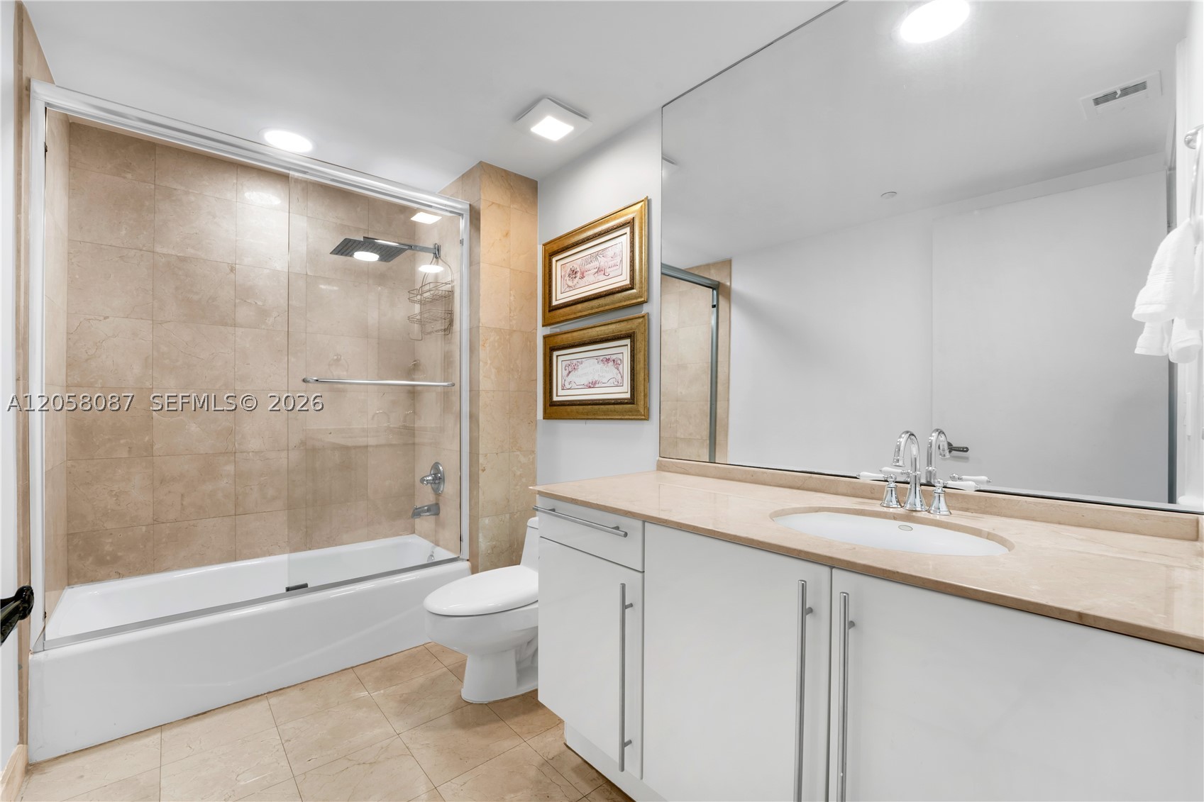 1000 S Pointe Dr #2501 Miami Beach, FL 33139