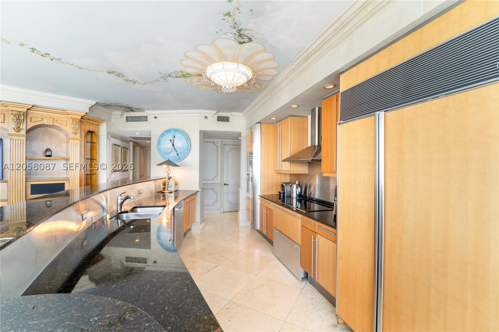 1000 S Pointe Dr #2501 Miami Beach, FL 33139