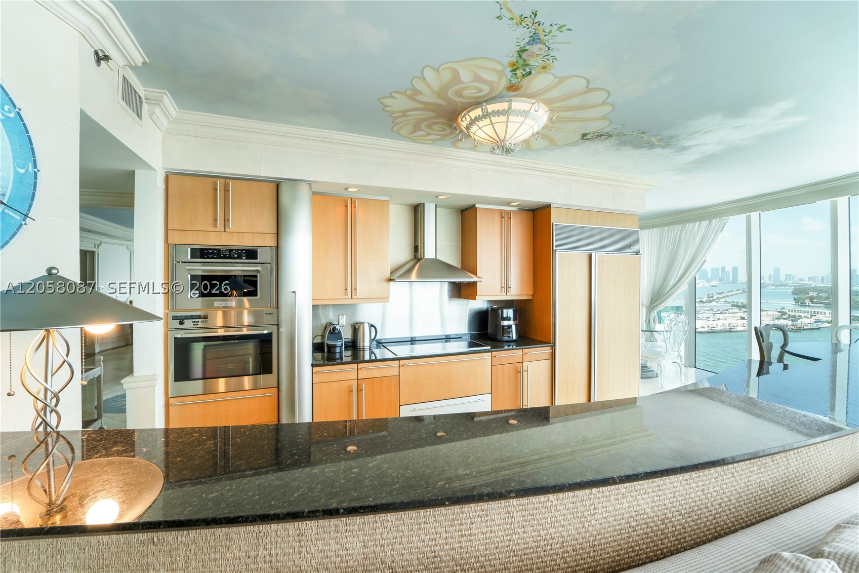 1000 S Pointe Dr #2501 Miami Beach, FL 33139