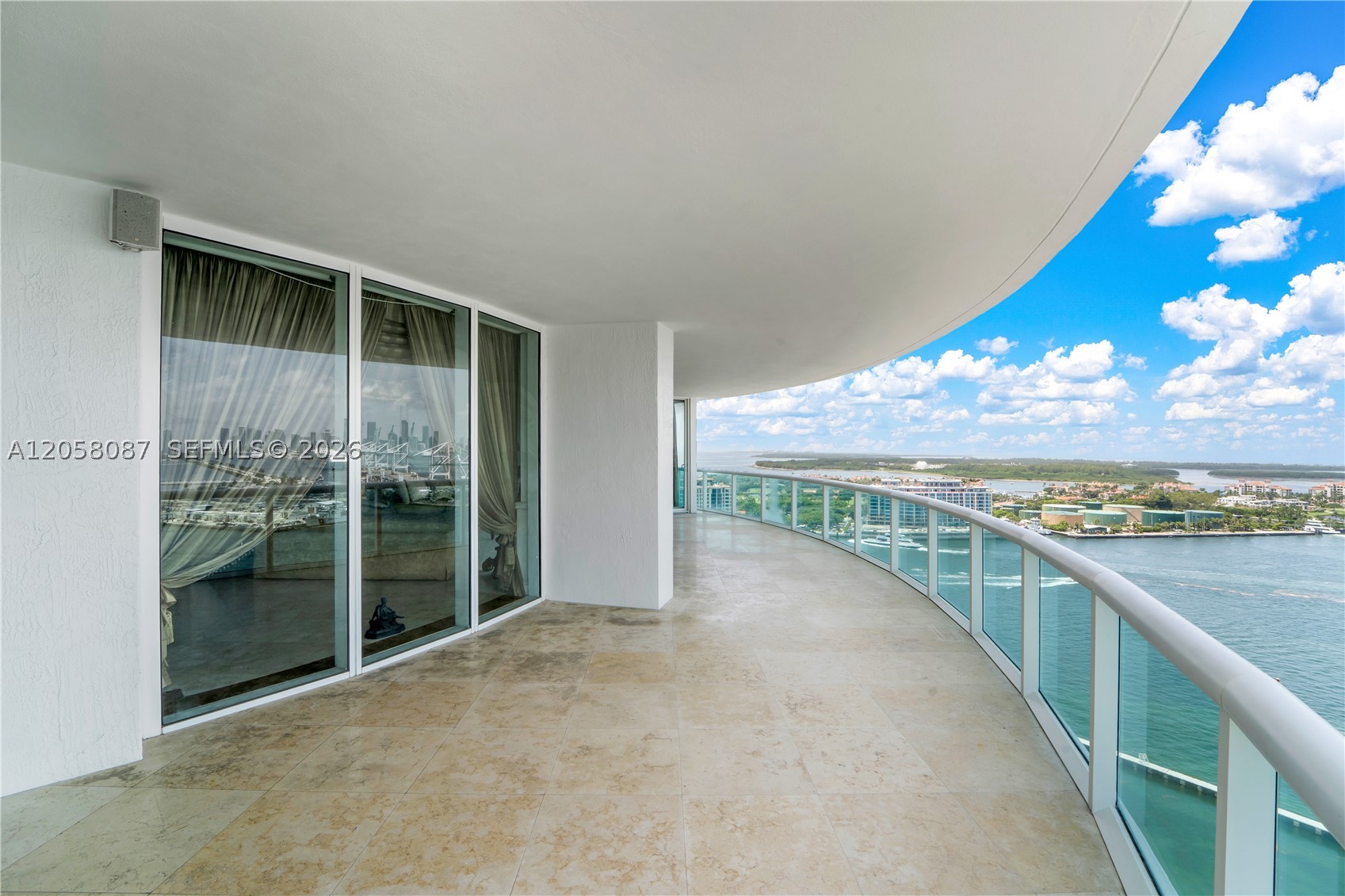 1000 S Pointe Dr #2501 Miami Beach, FL 33139