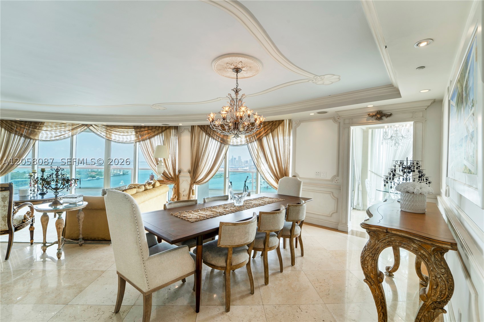 1000 S Pointe Dr #2501 Miami Beach, FL 33139
