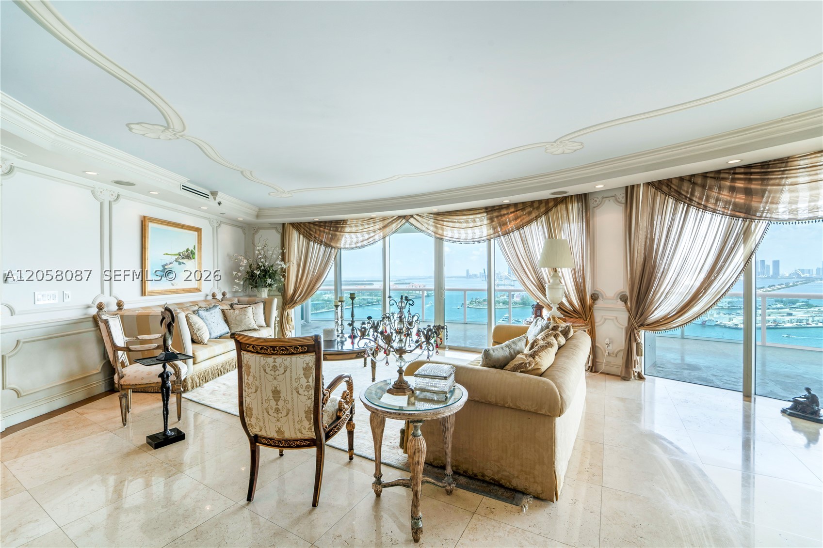 1000 S Pointe Dr #2501 Miami Beach, FL 33139