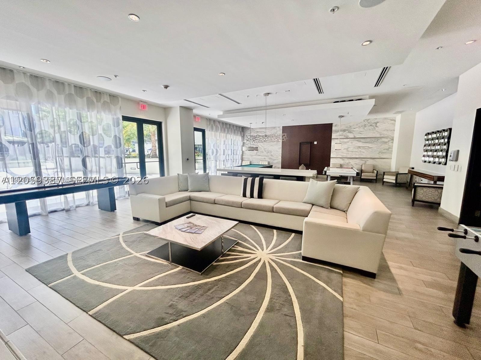 image Nine at Mary Brickell Village29