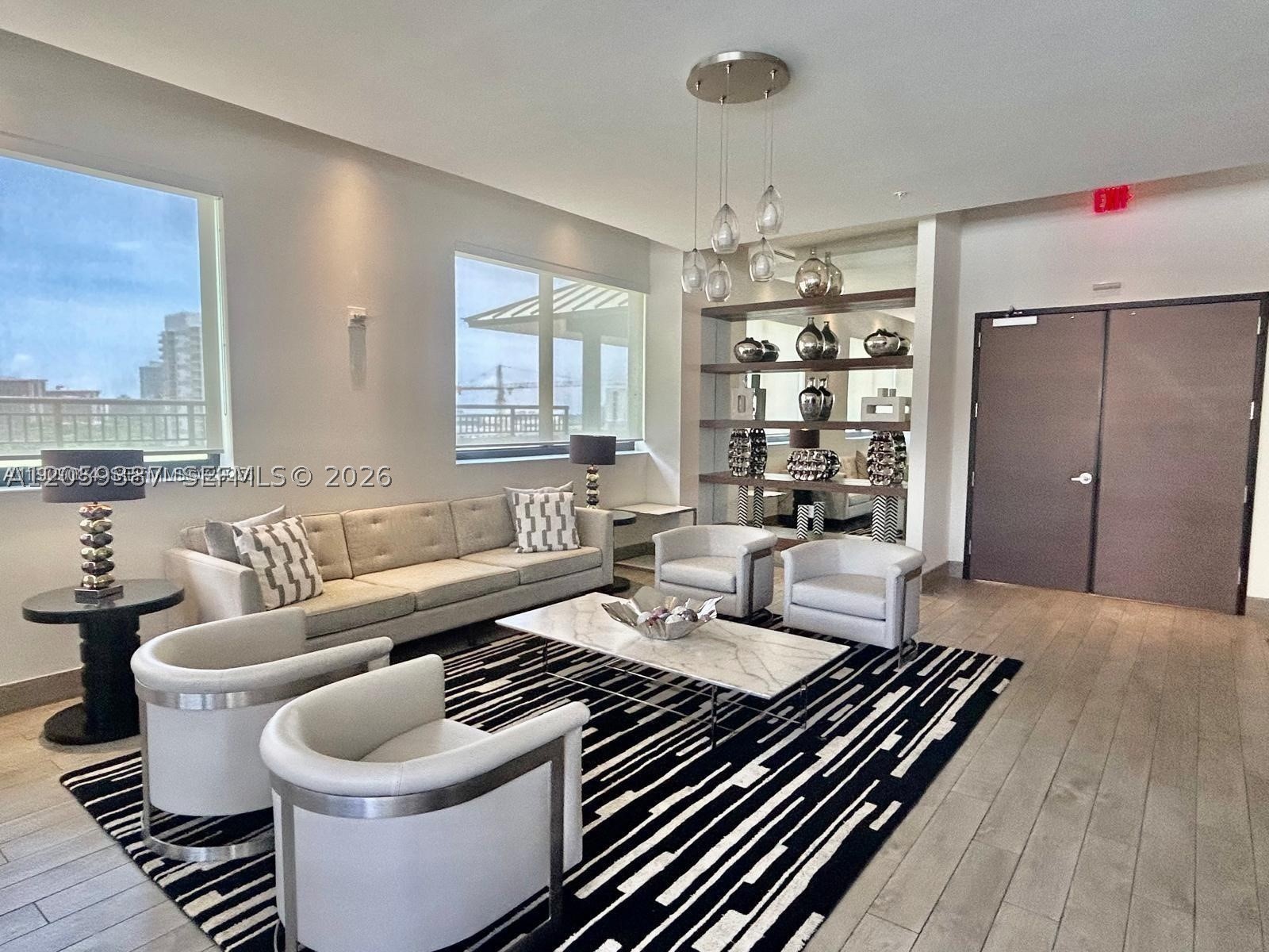 image Nine at Mary Brickell Village30