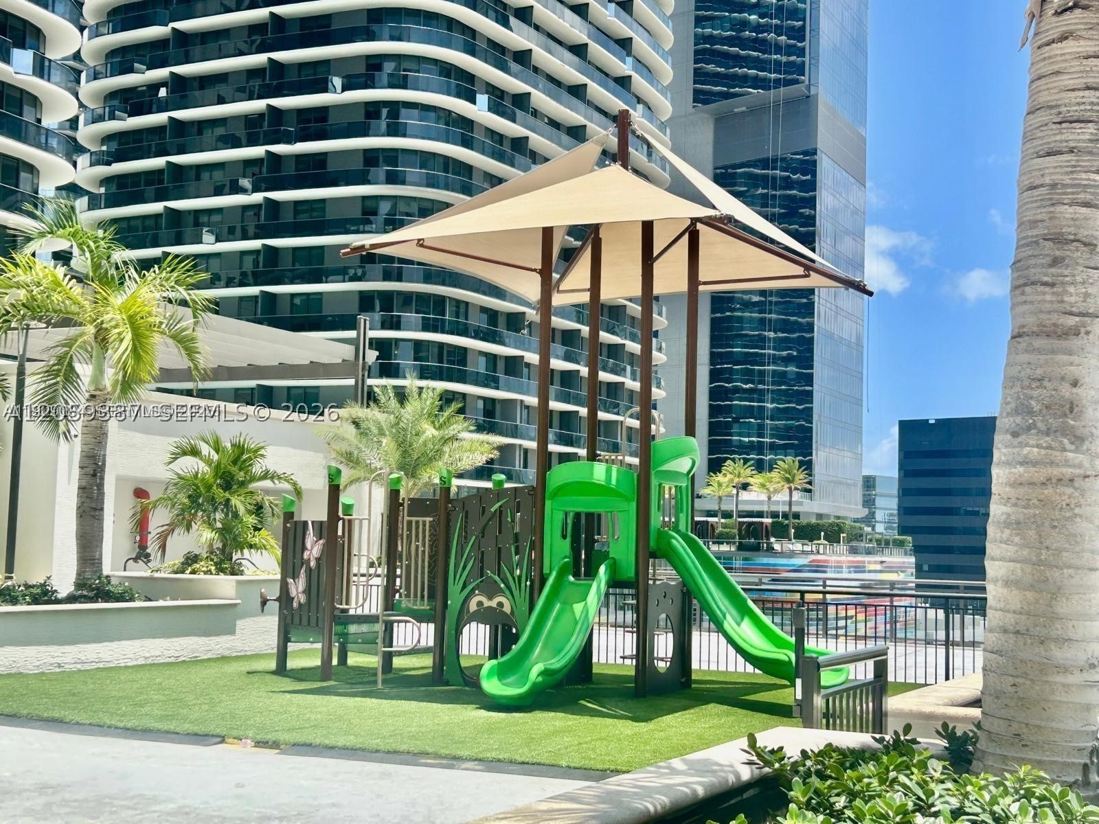 image Nine at Mary Brickell Village35