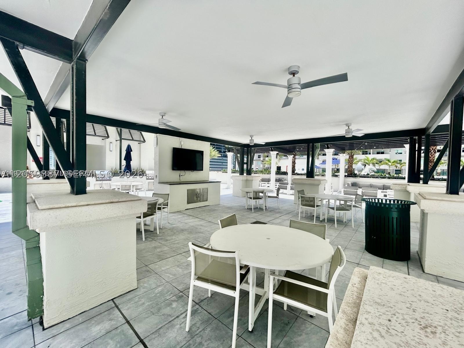 image Nine at Mary Brickell Village36