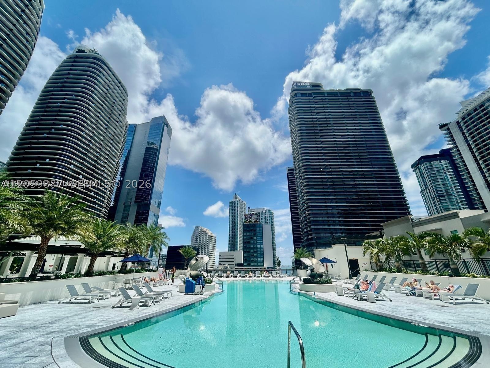 image Nine at Mary Brickell Village37