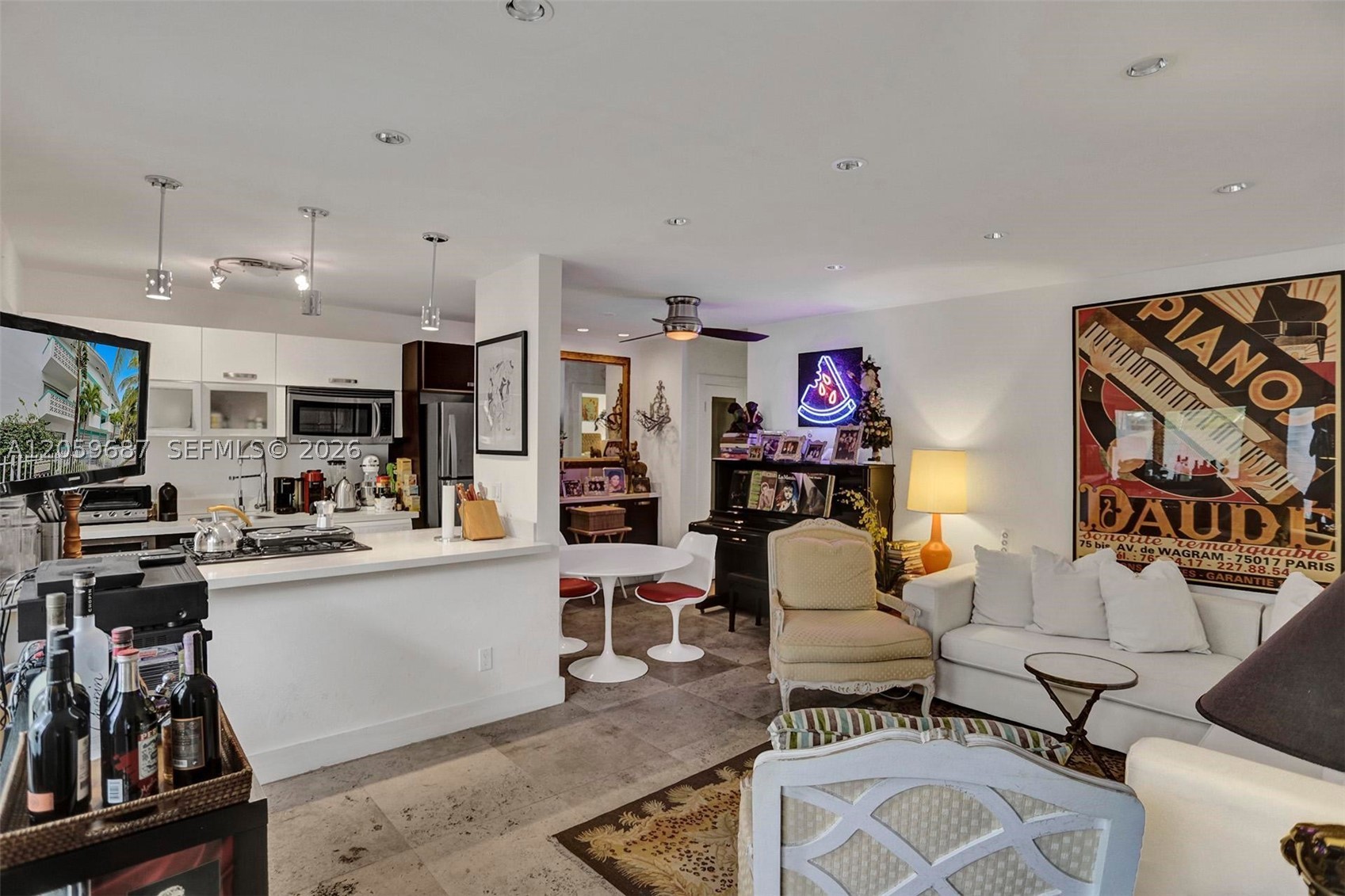 350 Collins Ave #310