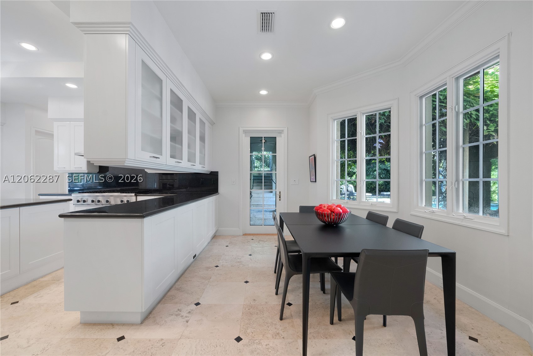 3460 S Moorings Way Miami, FL 33133