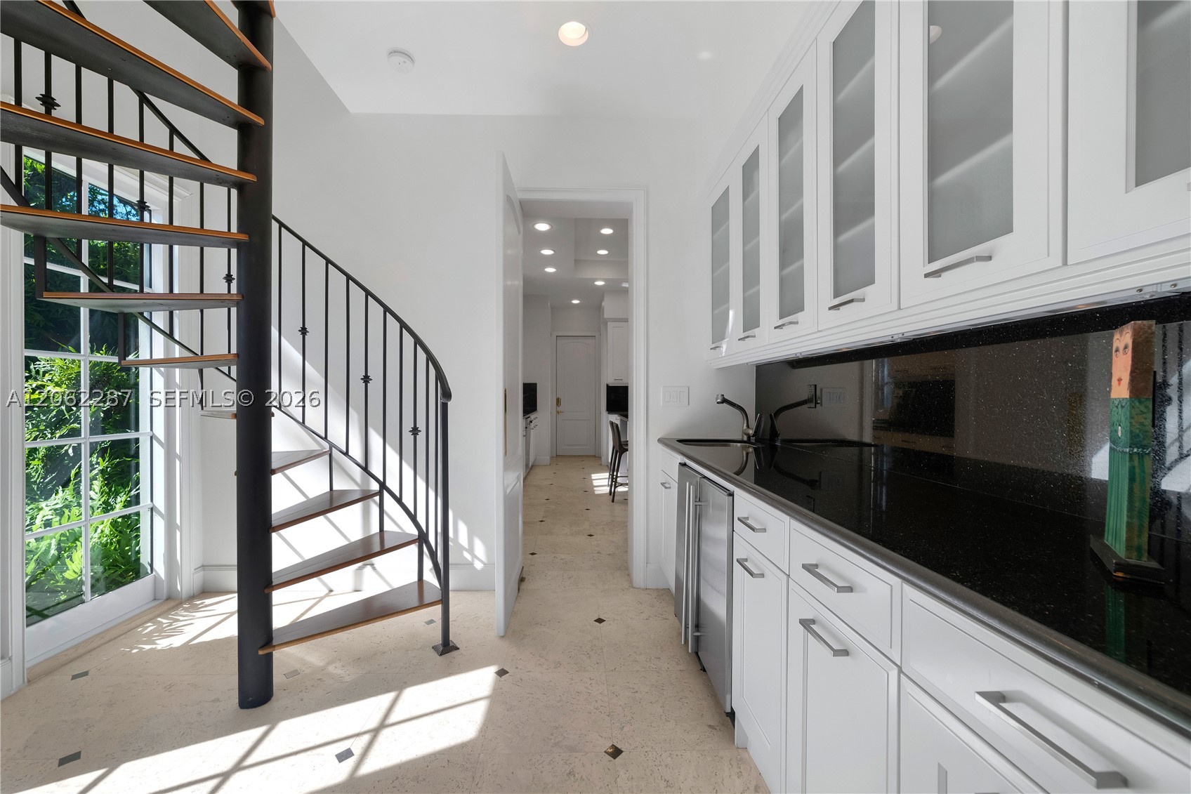 3460 S Moorings Way Miami, FL 33133