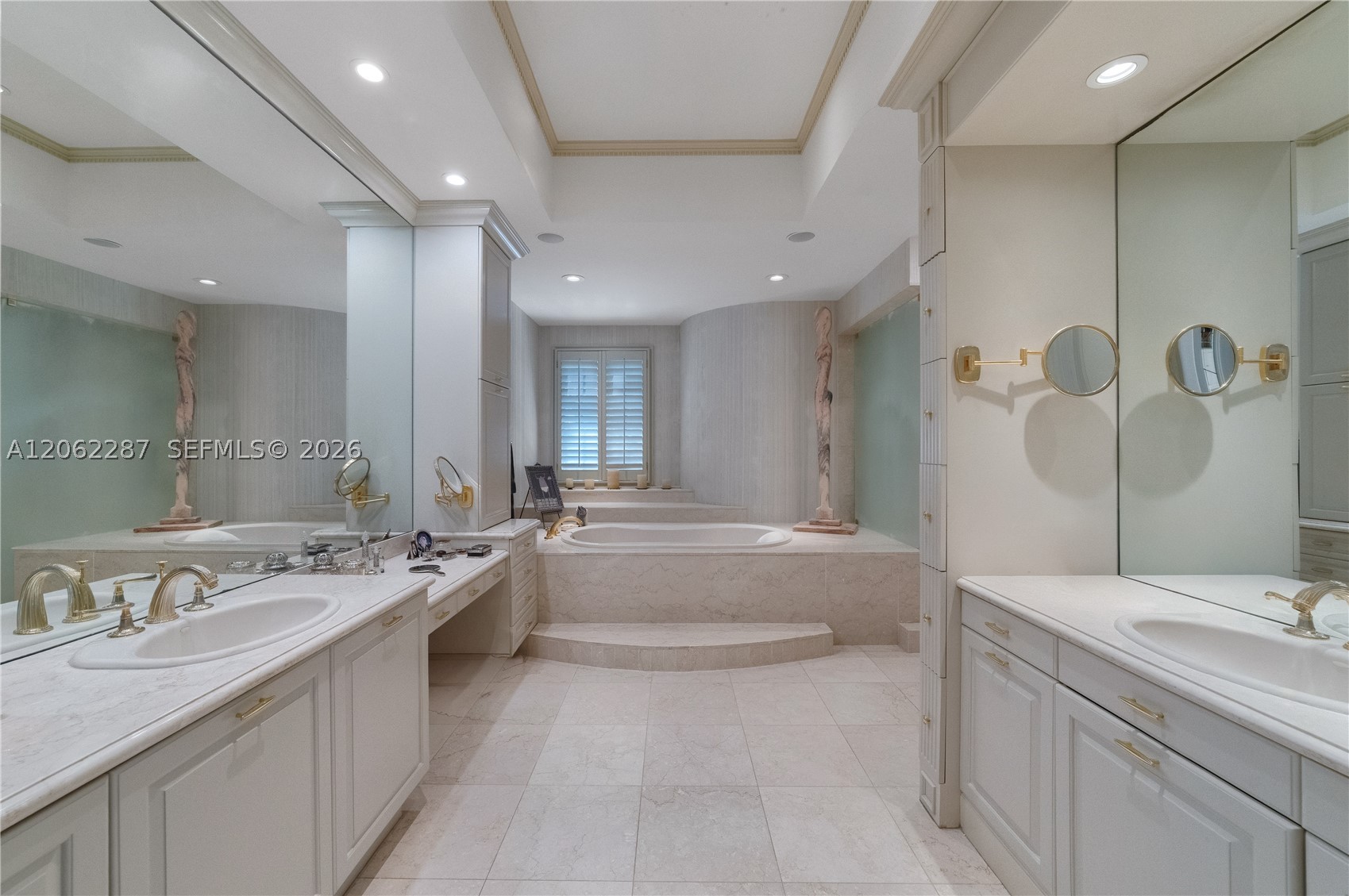 3460 S Moorings Way Miami, FL 33133