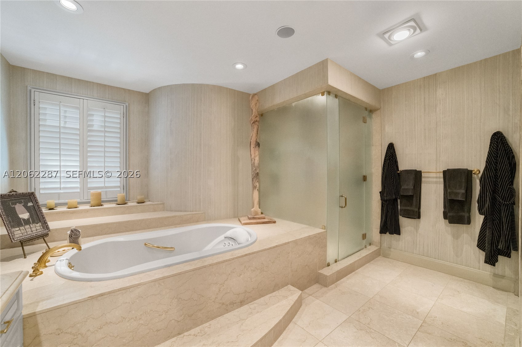 3460 S Moorings Way Miami, FL 33133