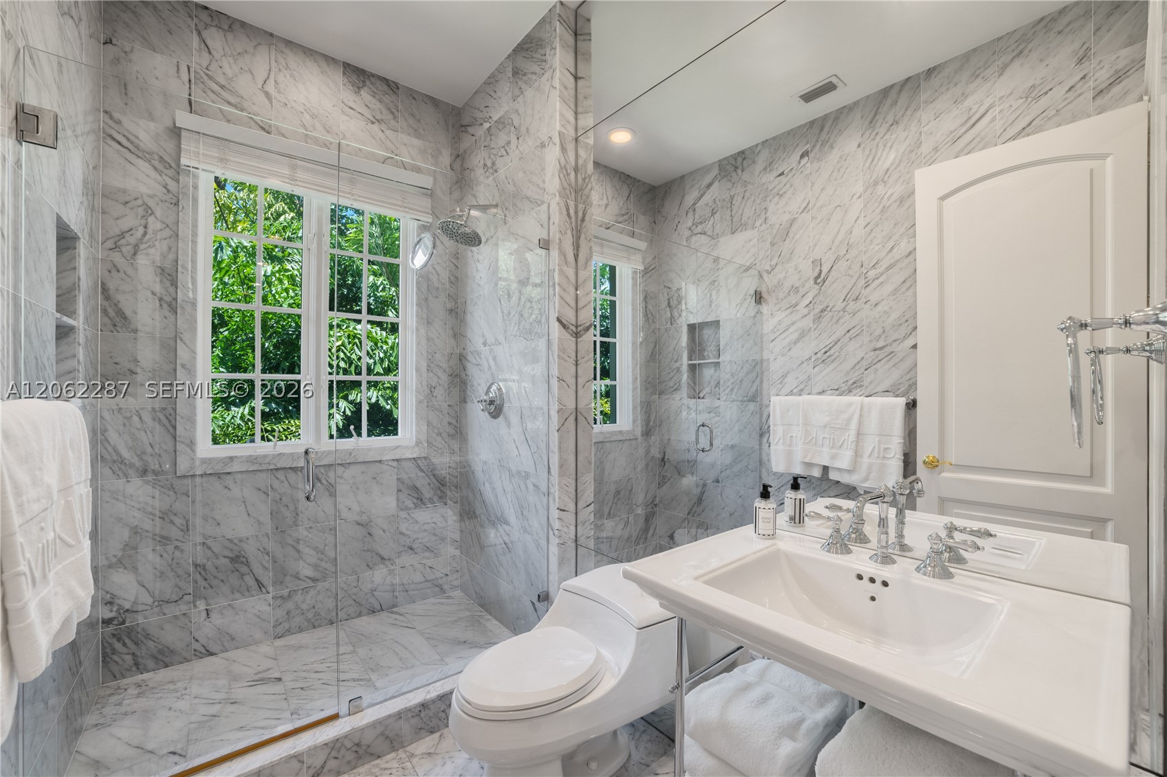 3460 S Moorings Way Miami, FL 33133