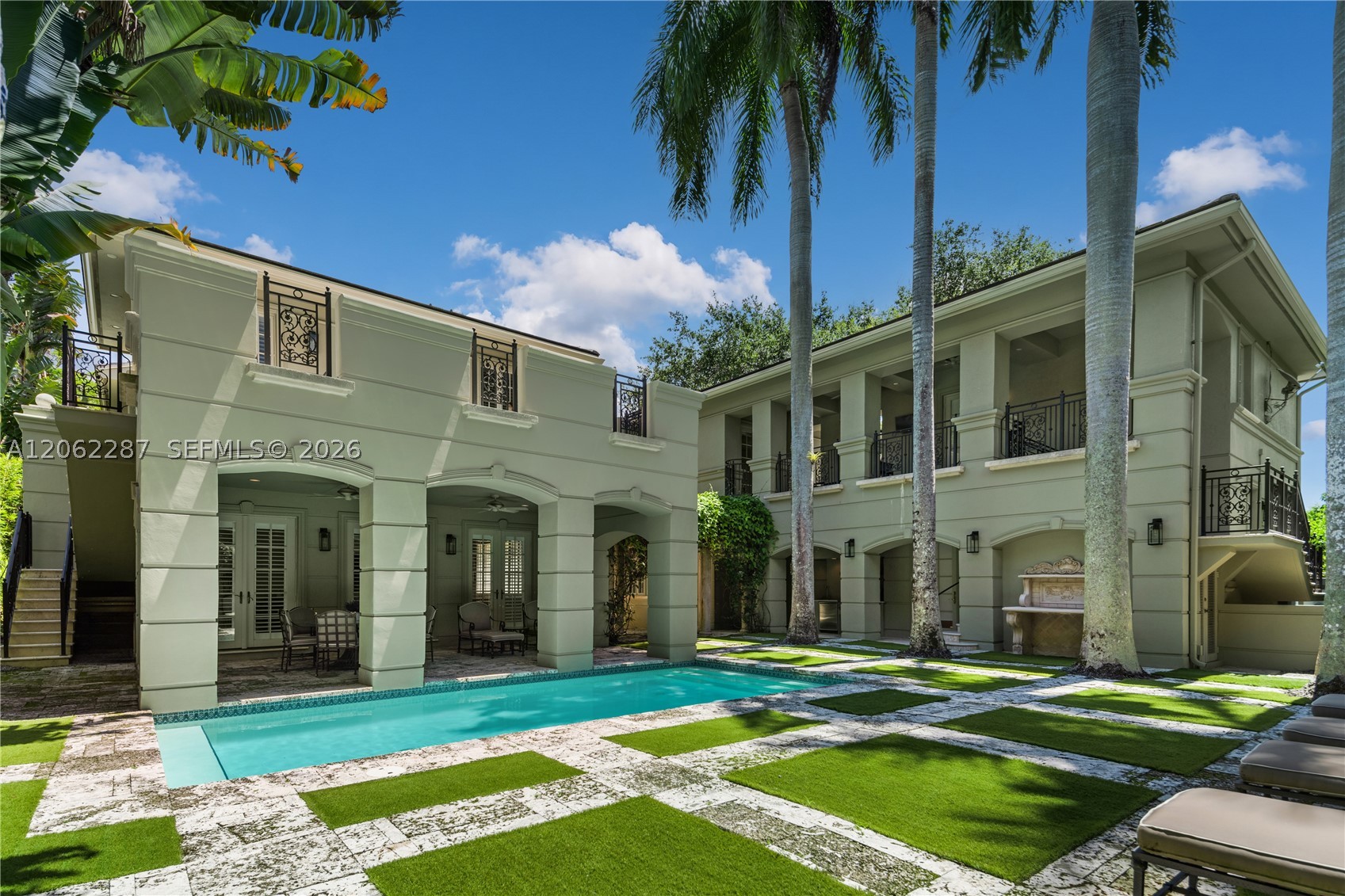 3460 S Moorings Way Miami, FL 33133