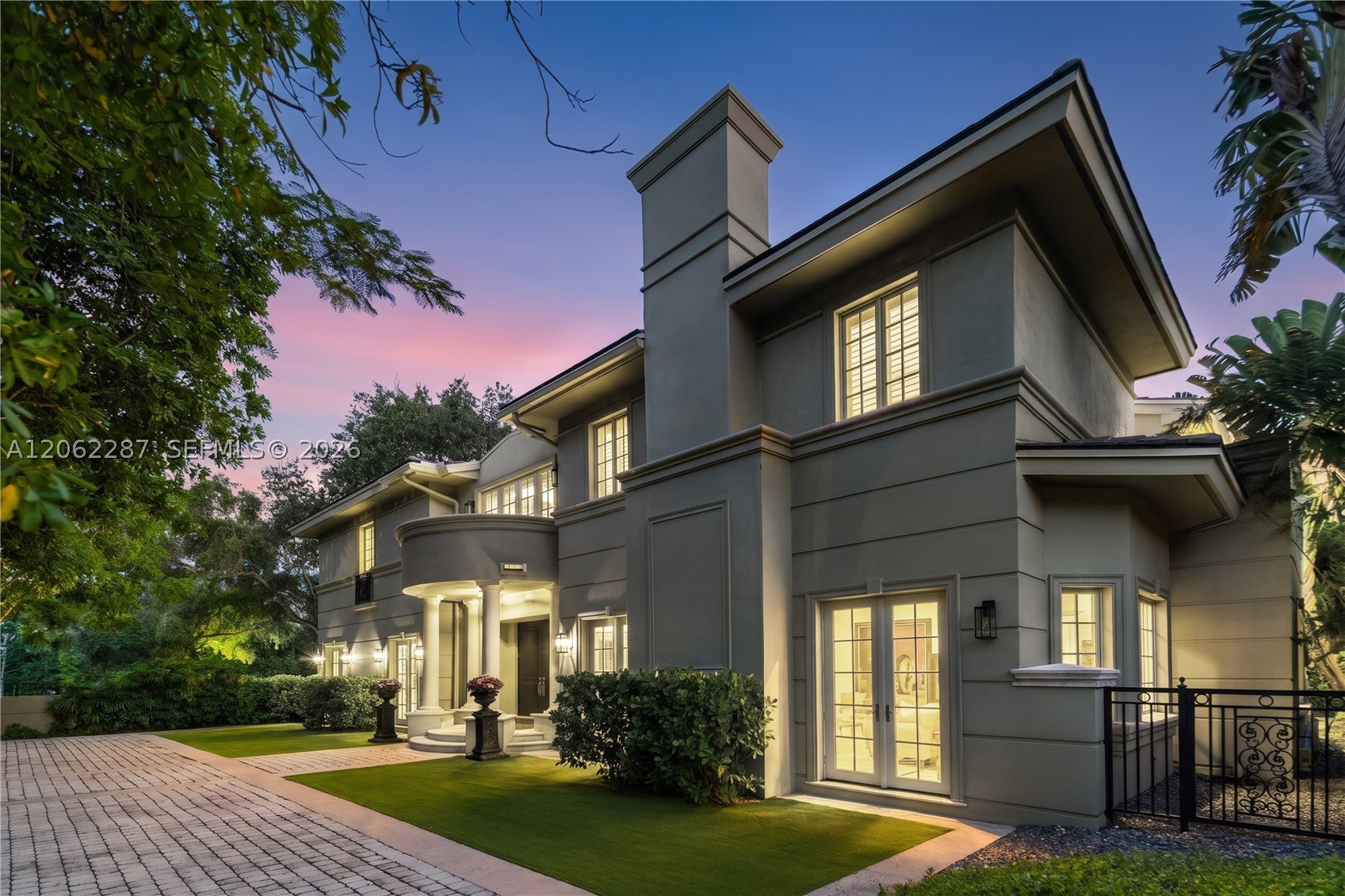 3460 S Moorings Way Miami, FL 33133