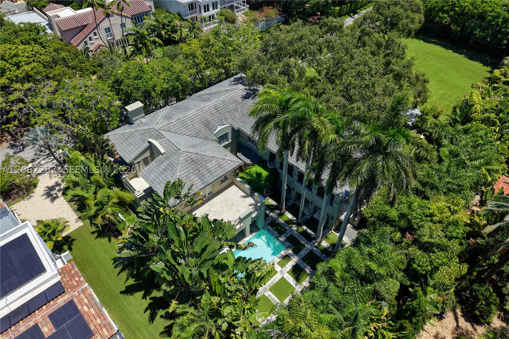 3460 S Moorings Way Miami, FL 33133