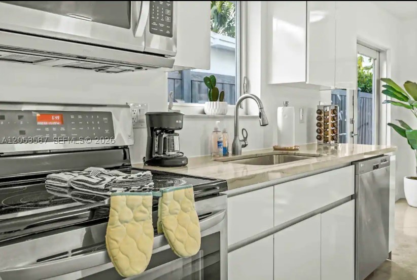 3427 Frow Ave Miami, FL 33133