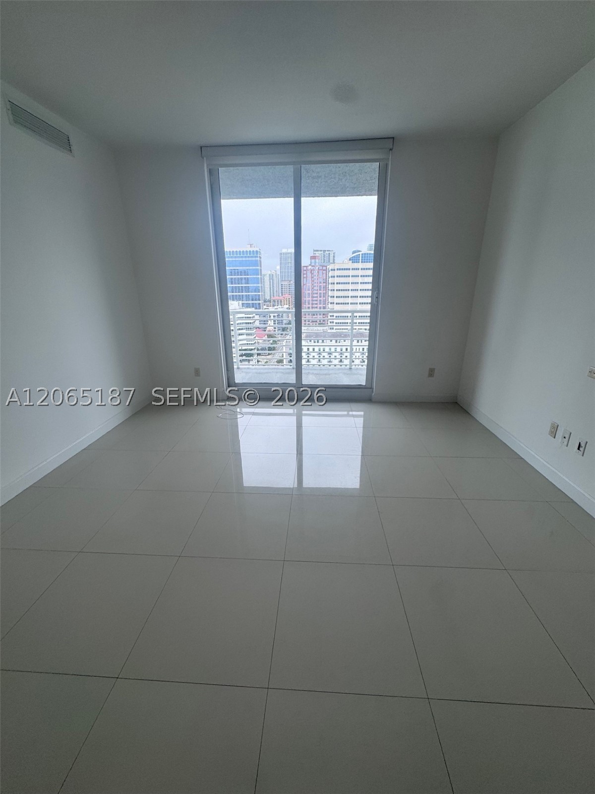 315 NE 3rd Ave #1905 Fort Lauderdale, FL 33301