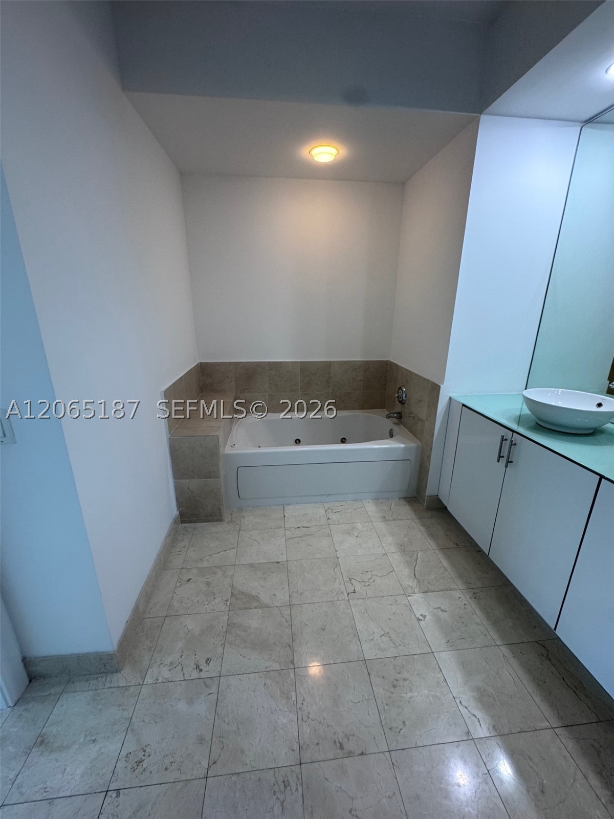315 NE 3rd Ave #1905 Fort Lauderdale, FL 33301